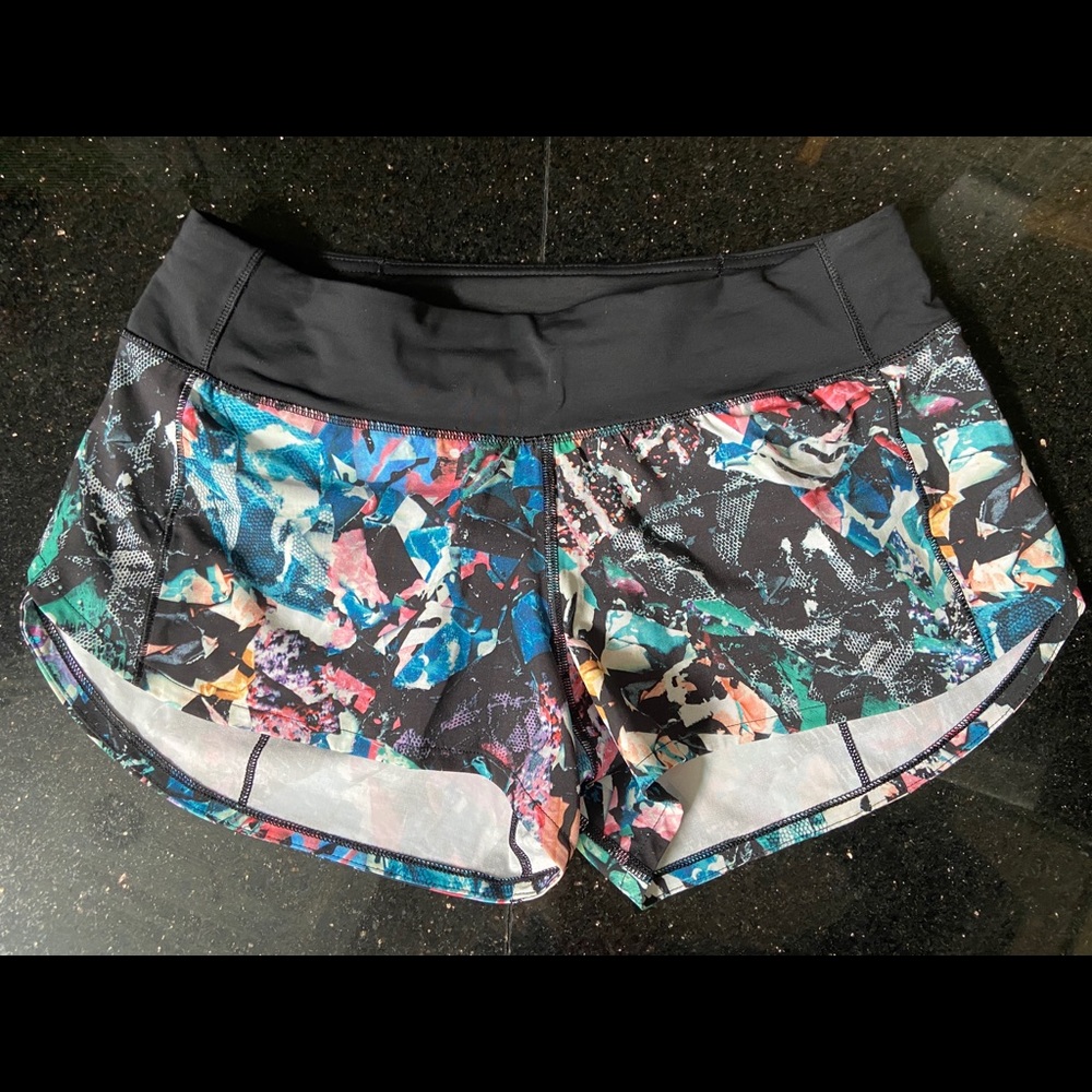 Lululemon Speed up short 2.5” sz 6